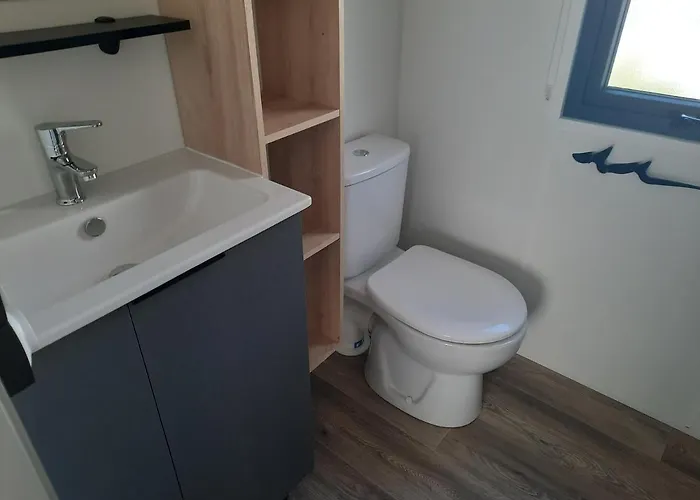 Jpp Marie Ange Proprietaire Campingplads Saint-Julien-en-Born